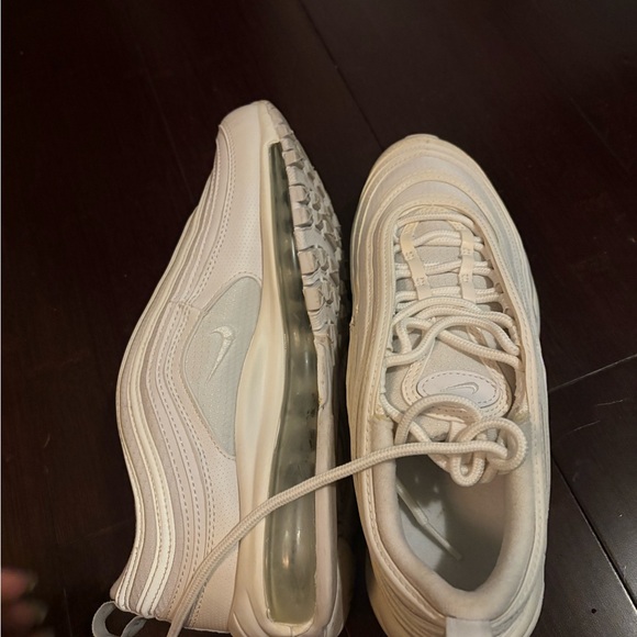 Nike Kids Sneakers in Cream - Picture 3 of 3